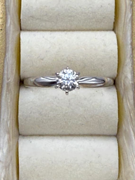 18K White Gold The Leo Diamond Solitaire Engagement Ring Size 9.25 Stamped 18K LSC