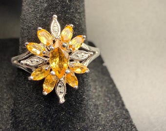 NEW with tags . Yellow Gemstone Vintage Floral Sunburst Cluster Ring size 9.5 .