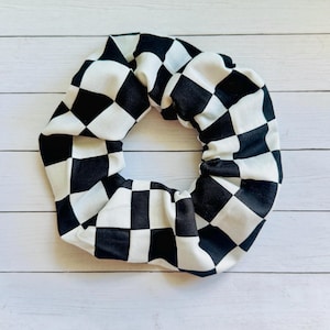 Black & White Checkered Scrunchie