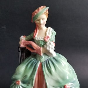 Royal Doulton Vintage Rare KATE HARDCASTLE. HN 2028. Retired in 1952. Perfect!