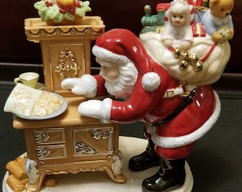 Royal Doulton Holiday Traditions COOKIES For SANTA. HN 4946. Limited edition. No box available.