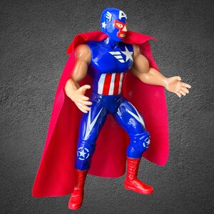 Figura de Capitán América luchadora de 18 cm de altura. imagen 2
