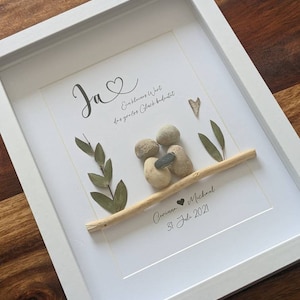 Steinbild, Personalisierbares Steinbild, Rahmen in Holzoptik & Glasscheibe, Geschenk zur Hochzeit, Hochzeitsgeschenk, Standesamt