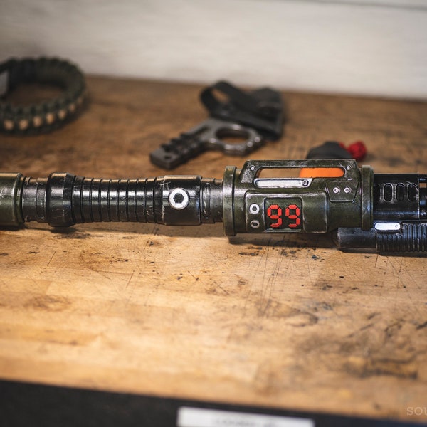 Game over custom Aliens pulse rifle saber