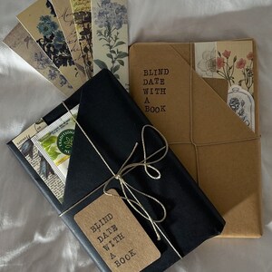 Blind Date With a Book | Book Lovers Gift - Etsy