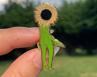 Cheeky Sunflower Pin // Enamel Pin // Hard Enamel Pins // Back Pack Pin // aesthetic pin // pin backpack // Jeans gifts // jacket pin cute