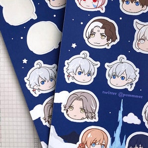 Puede incluir: Un conjunto de 14 pegatinas de personajes de dibujos animados coloridos sobre un fondo azul con estrellas blancas. Las pegatinas presentan personajes con diferentes colores de cabello, ojos y expresiones. Las pegatinas están impresas con el texto "twitter @pommmee".