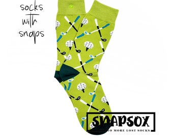 Calcetines de golf. Calcetines de color verde vibrante con temática de golf. Calcetines deportivos novedosos. Ideal para regalar a los amantes del golf. ¡Envío gratis!