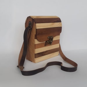 Shoulder bag wood