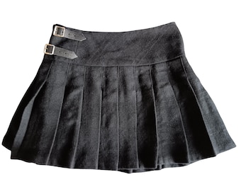 Vintage Wool Plaid Pleated Mini Skirt: 90s Preppy Style, Made in Scotland Y2K