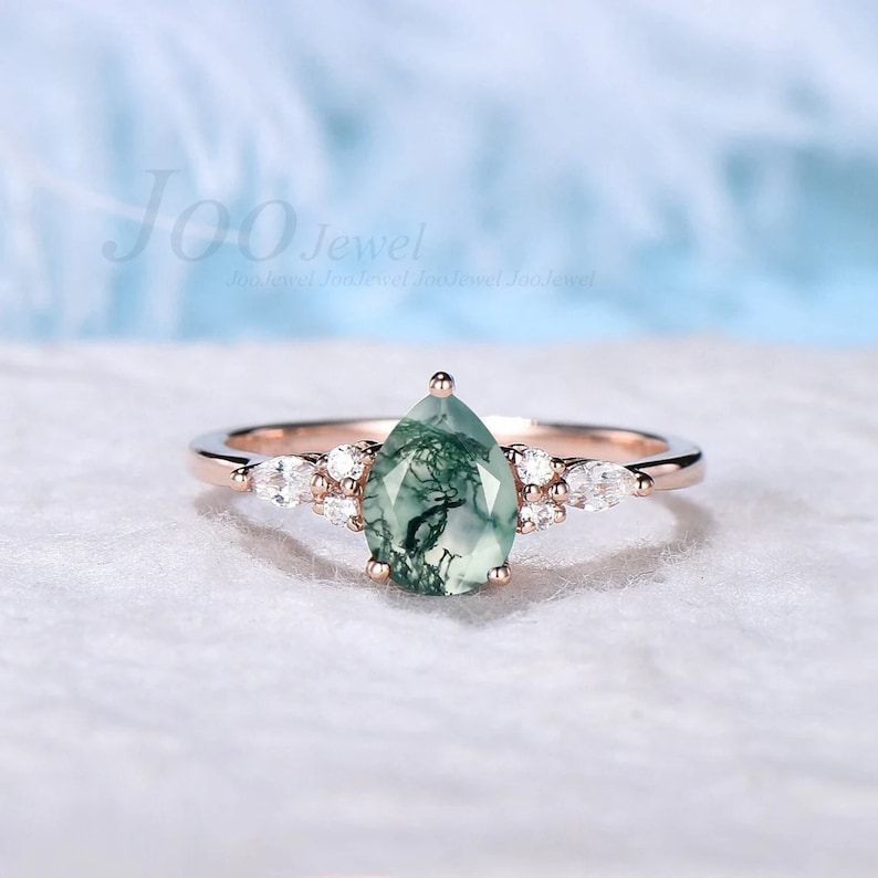 1.5ct Oval Natural Green Moss Agate Engagement Ring Rose Gold Cluster Aquatic Agate Promise Ring Woman Marquise Cut CZ Diamond Wedding Ring Pear Shaped