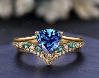 6.5mm Trillion Cut Alexandrite Engagement Ring Set Yellow Gold Moss Agate Moissanite Celtic Knot Wedding Band Trillion Bridal Ring for Women