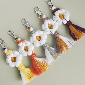 Daisy Keychain, Flower Keychain