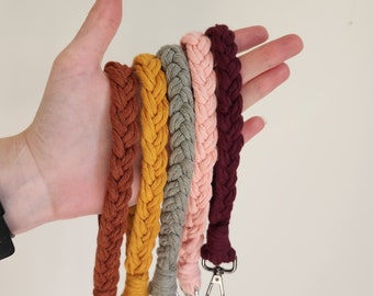Macrame Wristlet - Braided Pattern
