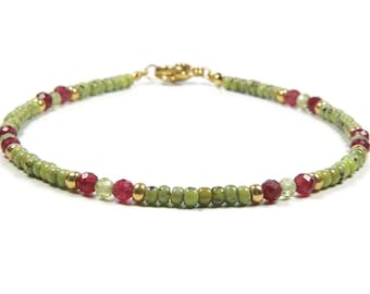 Bracelet de perles rubis-péridot, Bracelet minimaliste de perles, Bracelet pour femme, Bracelet de pierres précieuses, Bracelet Miyuki de perles avec RVS