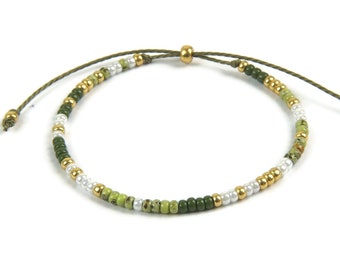 Green White Gold Bracelet for Women, Chic Seedbead Bracelet, Miyuki Bracelet, Elegant Stackable beaded Bracelet, Green Beaded Bracelet