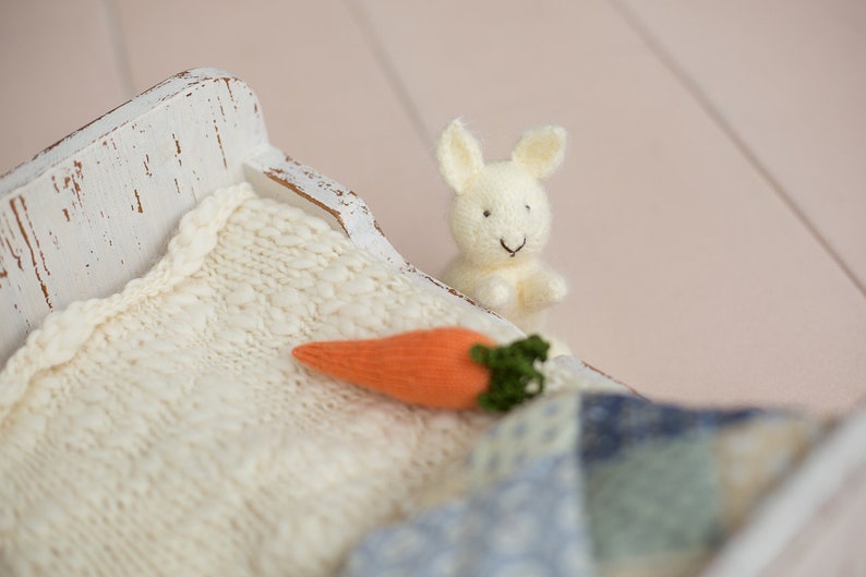 Knitted toy bunny newborn photography props.