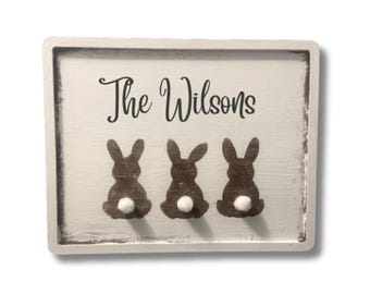 Personalized Easter Bunny Family Sign – Custom Name Spring Wall Decor – Rustic Farmhouse Bunny Plaque – Easter Home Decor