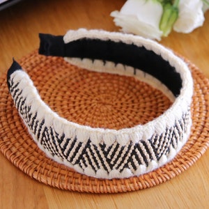 Christmas Headband,Braided Headband,Crochet Headband,Flat Straw Headband,Straw Wide Headband,Boho Woven Headband,White&Black Raffia Headband