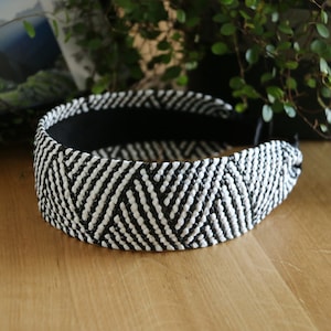 Wide Straw Headband: Bohemian Raffia Alice Band with Triangle Pattern
