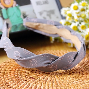 Braided thin headband with 5 colors,Smile face fabric narrow braid hairband,Red trendy women hair accessory,Stylish spring thin Alice band