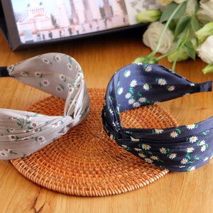 Black Headband With Daisy,Daisy Flower Headband,Gray Twist Knot Headband,Black Twisted Headband,Stylish Turban Headband,Party Headband
