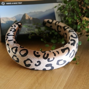 Leopard Print Velvet Padded Headband: Warm, Puffy Hair Accessory