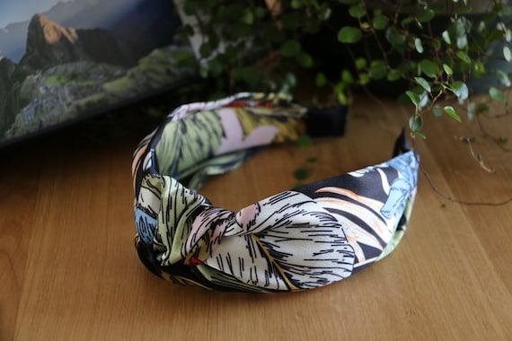 Tropical Leaf Print Top Knot Headband: Black Floral Hairband  display picture 1