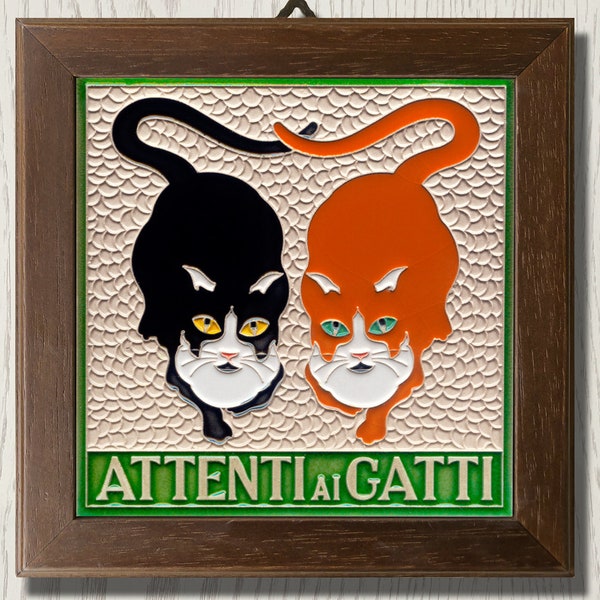 Luciano Creations, VORSICHT VOR KATZEN, „Vorsicht vor Katzen“ (15 x 15 cm) (6"x6") aus Reliefkeramik, handgefertigt in Italien.