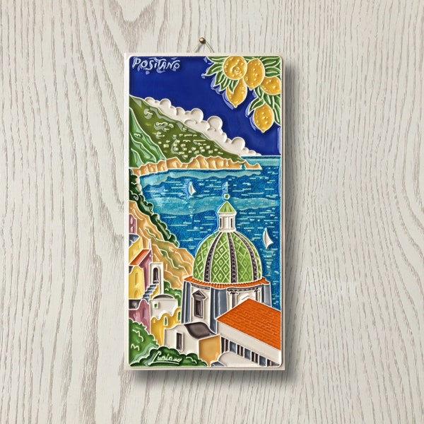 Luciano Creations, POSITANO, Italien, Landschafts-Souvenir (10 x 20 cm) (4 x 8 Zoll) aus Reliefkeramik, handgefertigt in Italien.