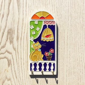 Creazioni Luciano, Wall Key Holder CAT, (cm 10 x 20) in relief ceramic, Handmade in Italy.