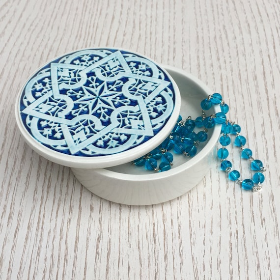 Creazioni Luciano, Portagioie / JEWEL CASE (Ø 9 cm x h 3,5 cm) in Ceramica a rilievo, Bomboniere, Handamde in Italy