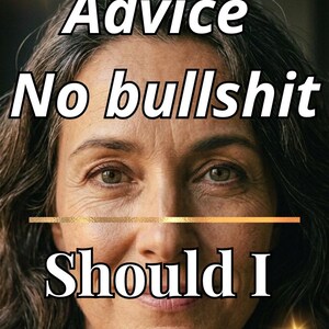 Pode incluir: Imagem do rosto de uma mulher com sobreposição de texto. O texto diz "Honest Advice, No bullshit, Should I text him?" em negrito, branco. Um efeito de luz dourada está nos cantos superior esquerdo e inferior direito.