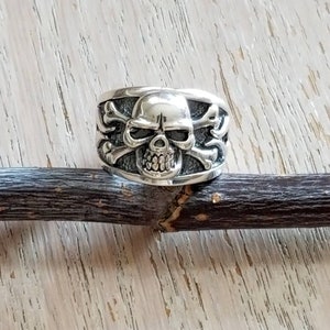 Skull Ring For Men, Skull Crossbones Ring, Biker's Skull Ring Silver, Skull Jewelry, Classic Skull Ring Men, Skull Ring Sterling Silver