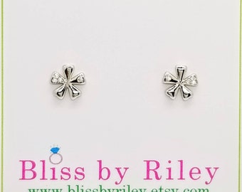 Flower Earrings Silver, Floral Stud Earrings, Silver Flower Studs, Sterling Silver Flower Earrings, Earrings for Her, Sterling Silver Studs