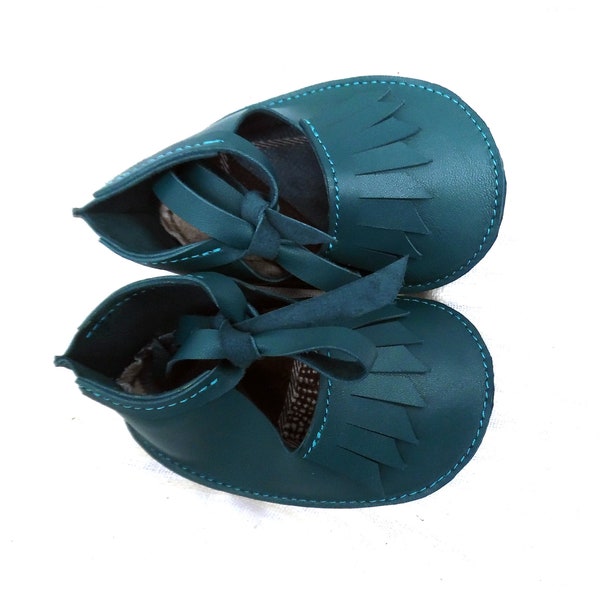 Cuir, Mocassin à franges, chaussure nouveau-né/tout-petit, chaussures pour bébé, bottines pour bébé, mocassins pour bébé, cadeau bébé, cadeau de baby shower, bébé garçon/fille