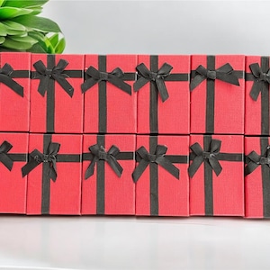 12pcs Red Cardboard Jewellery Gift Boxes - Necklace, Earring, Ring Packaging - 8.5x5.5x3cm Jewellery Display & Storage