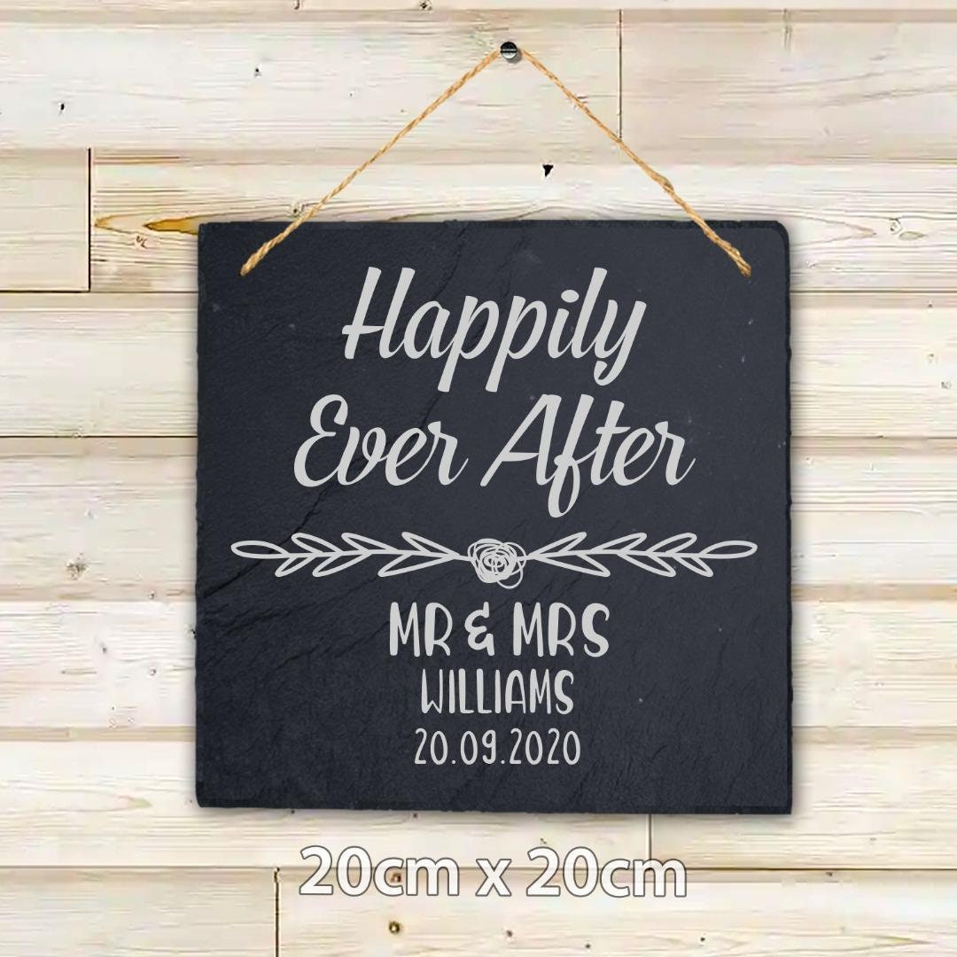 WOODEN CHALKBOARD COUNTDOWN DAYS UNTIL WE MEET OUR BABY HANGING 25cm x 20cm 