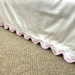 Double Scalloped Embroidery Tailored White Bed Skirt - 8&quot; to 39&quot; Drop Length 1 PIECE BED SKIRT 3 Sided 100% Cotton