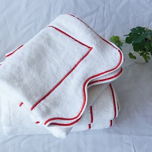 Scalloped&Border embroidery line Cotton Hand Towels (Set of 2) 600 GSM