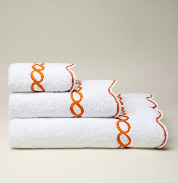 Solid White / Wavy White Towels – D Porthault