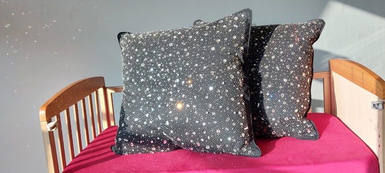 Star & Galaxies Embroidery Pillow Cover (Set di 1) - Shining in Day Time