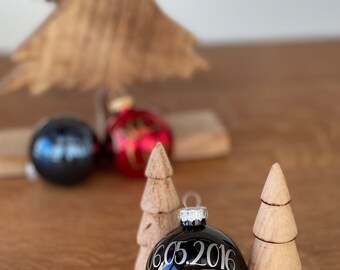 Weihnachtskugel personalisiert mit Datum und Name | Weihnachtskugel mit Name | Weihnachtsgeschenk | Geschenkidee Weihnachten