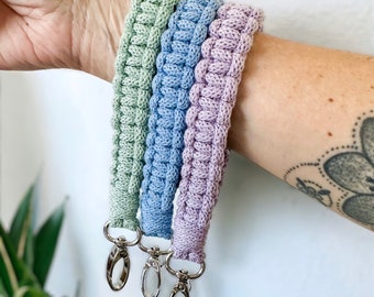 Macrame Keychain Wristlet, Short Lanyard For Women, Durable Keychain, Cute Key Chain For Car Keys, New Driver Keyring, Boho Gift For Her