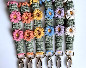 Macrame Flower Wristlet Keychain, Daisy Lanyard For Keys, Boho Bracelet Key Holder, Cute Gift For Girlfriend, Flower Lover, New Driver Gift