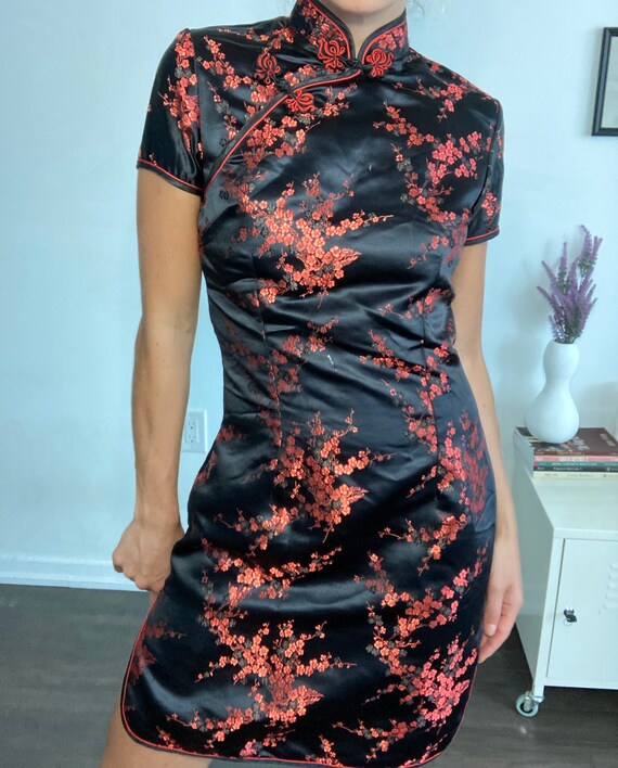 Vintage Black and Red Oriental High Neck Satin Dre