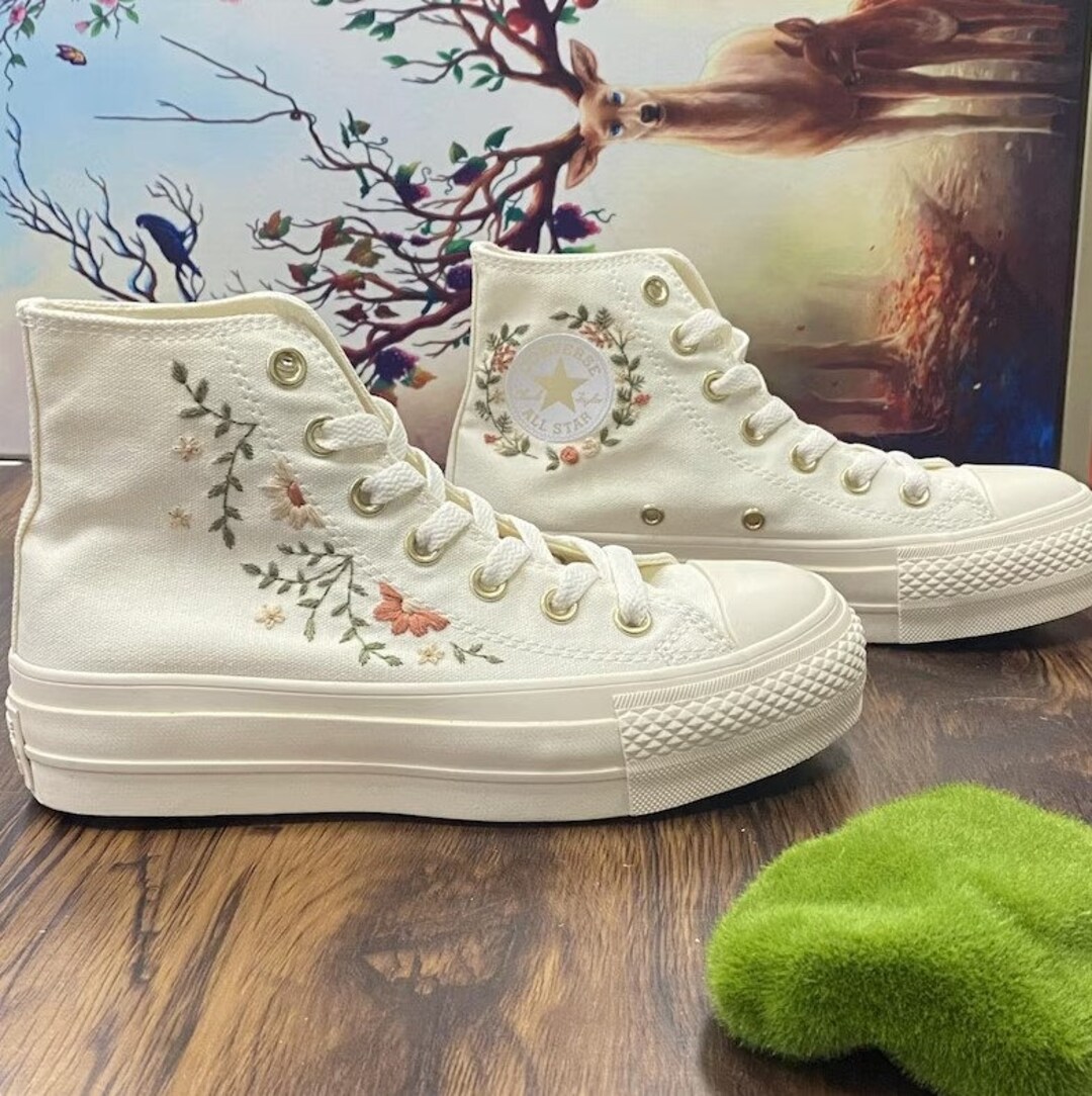 Wedding sneakers/ Valentine Gift/Embroidered Wedding Flowers - Etsy France