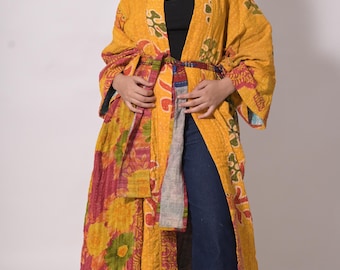 Kurtka kimonowa z bawełny Kantha w stylu vintage: ręcznie robiony płaszcz boho z sari z recyklingu