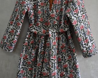 Pikowana bawełniana kurtka kimono z kwiatowym nadrukiem, indyjski, ręcznie robiony, dwustronny szlafrok