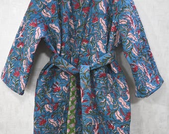Szlafrok kimono z bawełny pikowanej z nadrukiem kwiatowym – ręcznie robiona długa kurtka